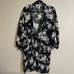 Spiritual Gangster Maya Kimono One Size Black Floral Lounge Get Ready Robe